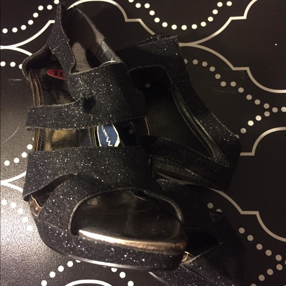 Black Glitter Heels - Picture 6 of 7